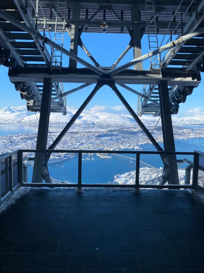 Aurora Apartment Very Close To Cable Car And Sherpatrappa Tromsø Zewnętrze zdjęcie