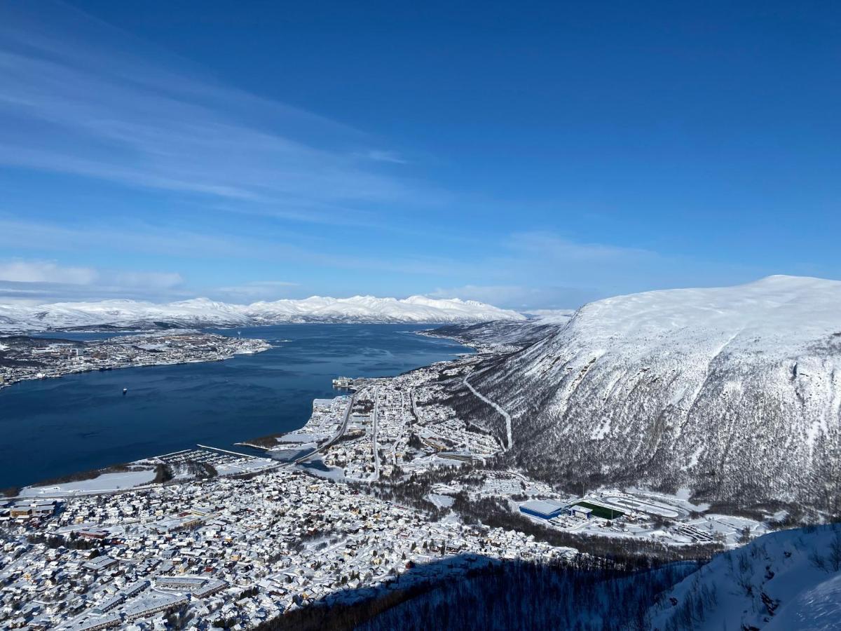 Aurora Apartment Very Close To Cable Car And Sherpatrappa Tromsø Zewnętrze zdjęcie