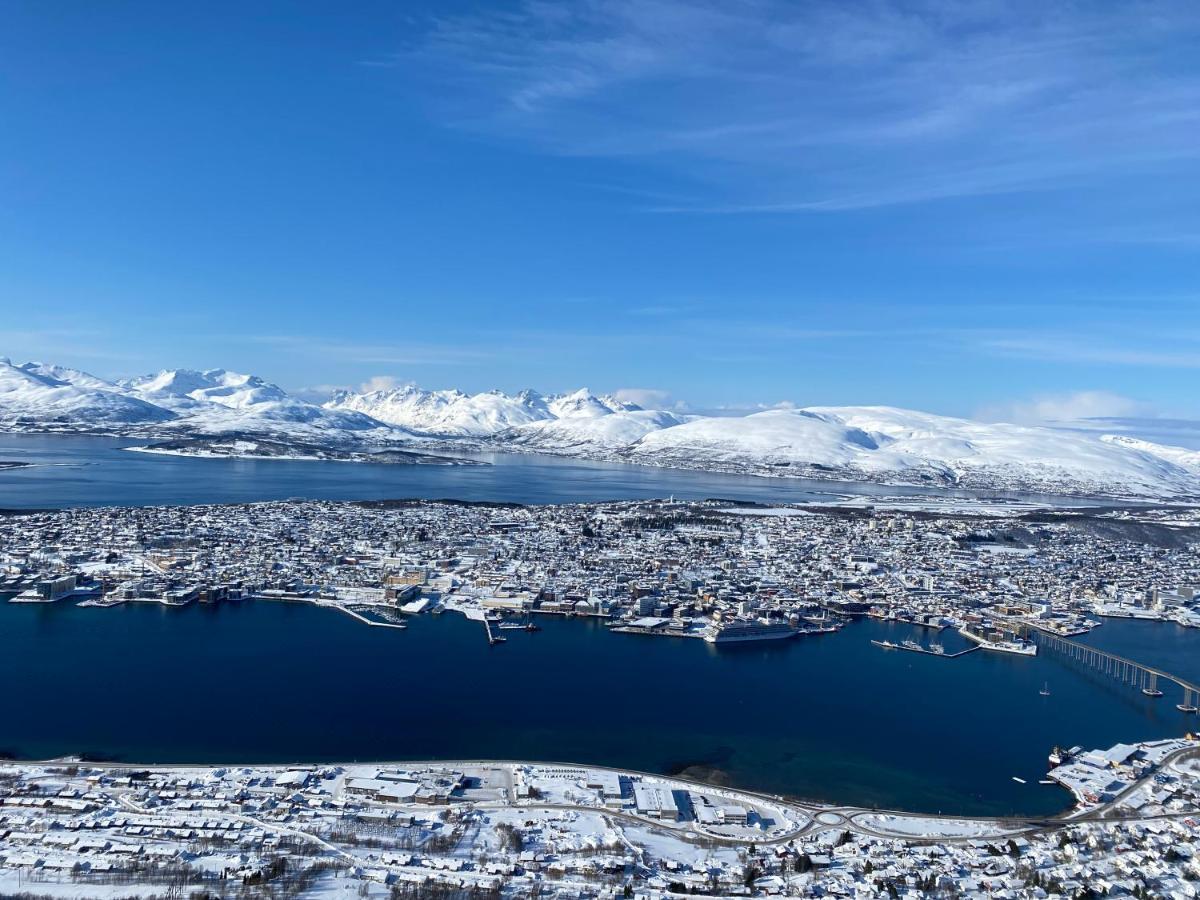 Aurora Apartment Very Close To Cable Car And Sherpatrappa Tromsø Zewnętrze zdjęcie