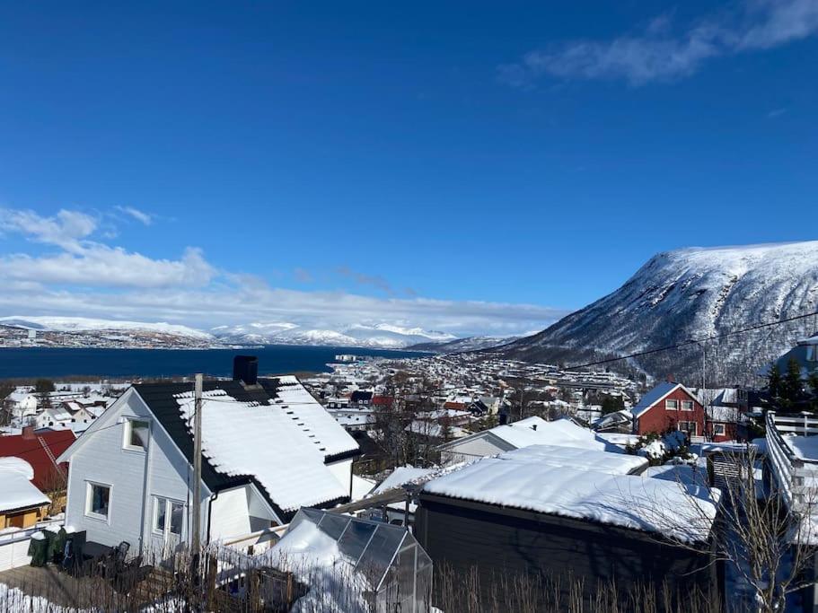 Aurora Apartment Very Close To Cable Car And Sherpatrappa Tromsø Zewnętrze zdjęcie