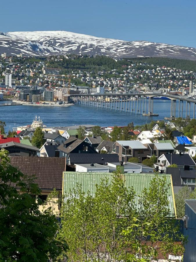 Aurora Apartment Very Close To Cable Car And Sherpatrappa Tromsø Zewnętrze zdjęcie