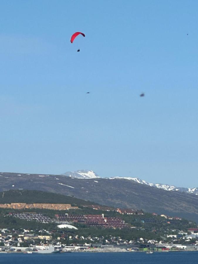 Aurora Apartment Very Close To Cable Car And Sherpatrappa Tromsø Zewnętrze zdjęcie