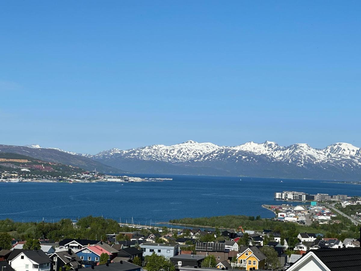 Aurora Apartment Very Close To Cable Car And Sherpatrappa Tromsø Zewnętrze zdjęcie